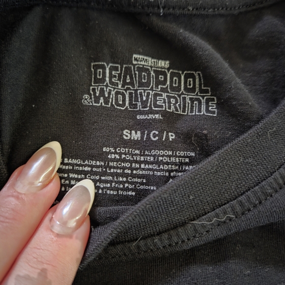 Black Babypool DEADPOOL MENS SIZE SMALL T-Shirt - Picture 3 of 6